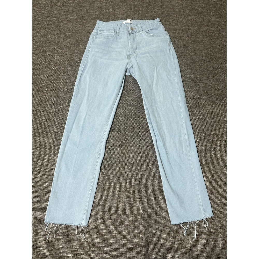 Forever 21 Women's 26 Light Wash Straight Leg Jeans